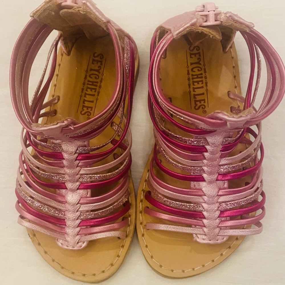 Sandles
